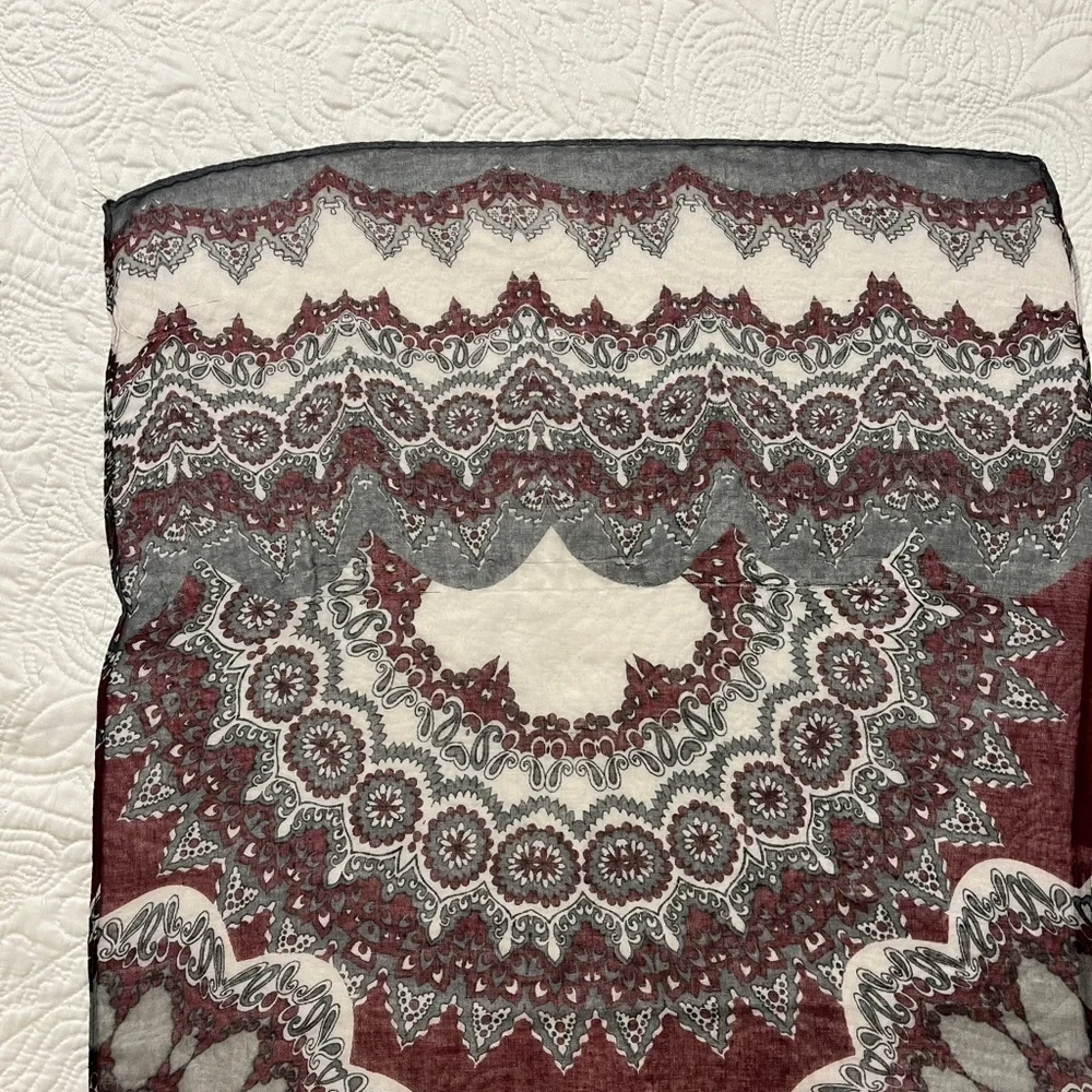 Scarf - Picture 2 of 8